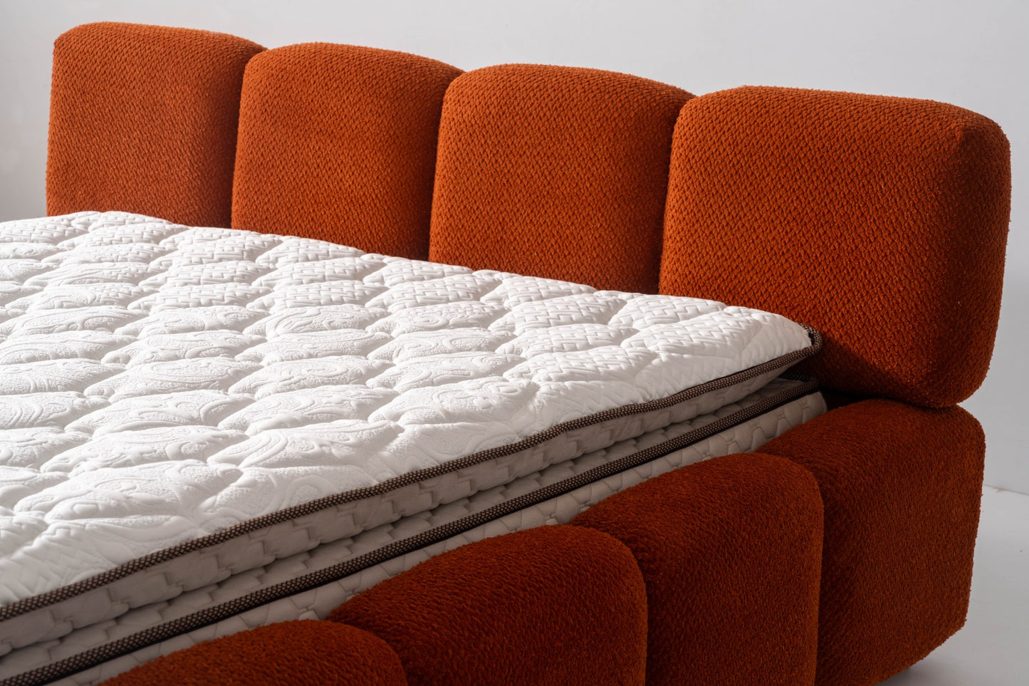 CUBE BETT