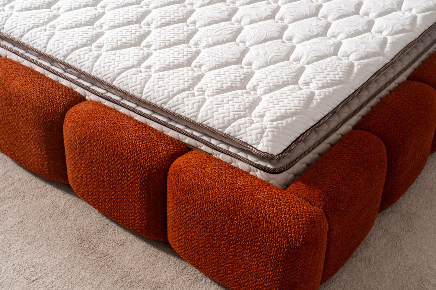 CUBE BETT